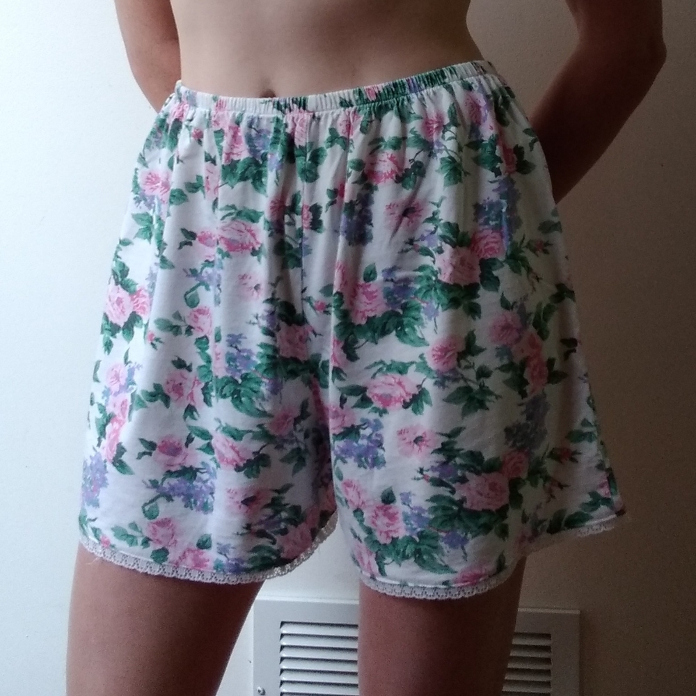 Vintage 90's Mixed Blues Floral Casual Shorts